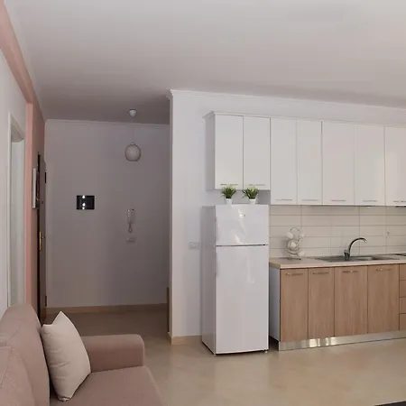 Uani Apartman Durrës