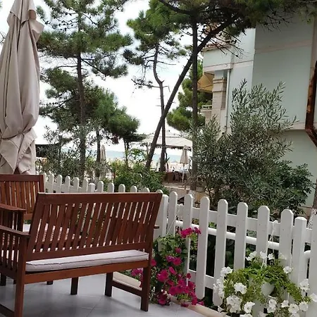 Uani Apartment
